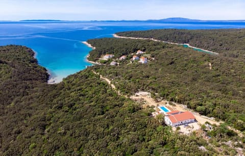 SEA VIEW VILLA *big pool * BBQ * direct sea access Villa in Lika-Senj County