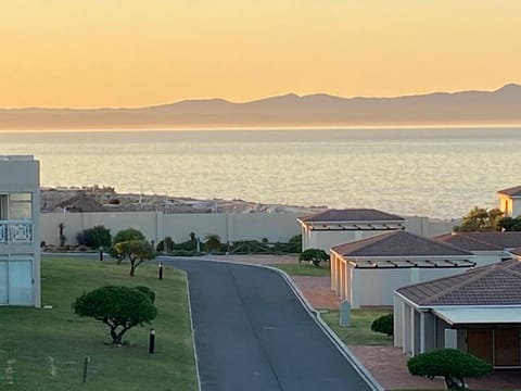 CView Apartment in Hermanus