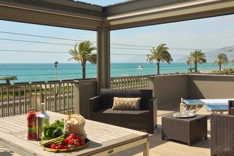 Balcony/Terrace, Dining area