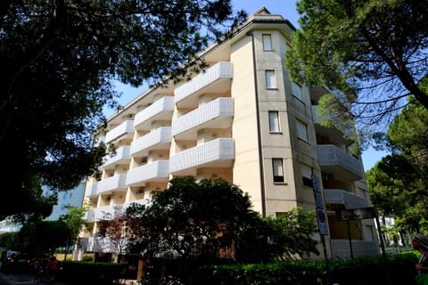 Property building, Facade/entrance, Neighbourhood