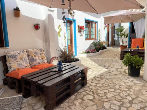 Patio, Inner courtyard view