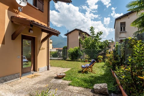 Facade/entrance, Garden