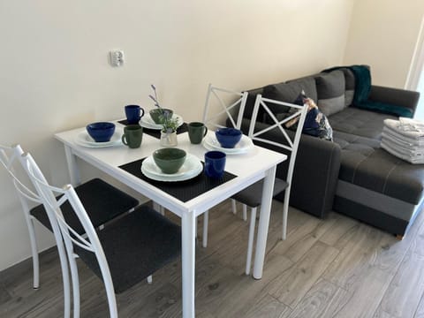 Living room, Other, Other, Other, Seating area, Dining area, towels, towels