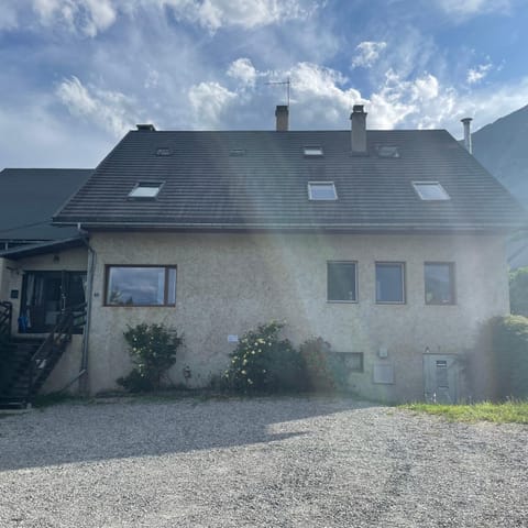 Property building, Facade/entrance, Parking