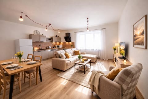 Kitchen or kitchenette, Living room