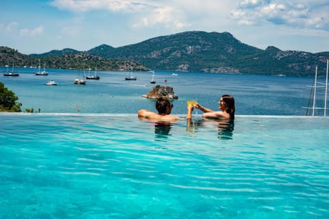 Day, People, Natural landscape, Guests, Mountain view, Pool view, Sea view, Swimming pool, group of guests
