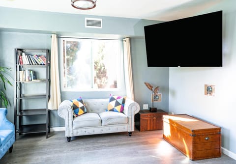 Communal lounge/ TV room, TV and multimedia, Living room