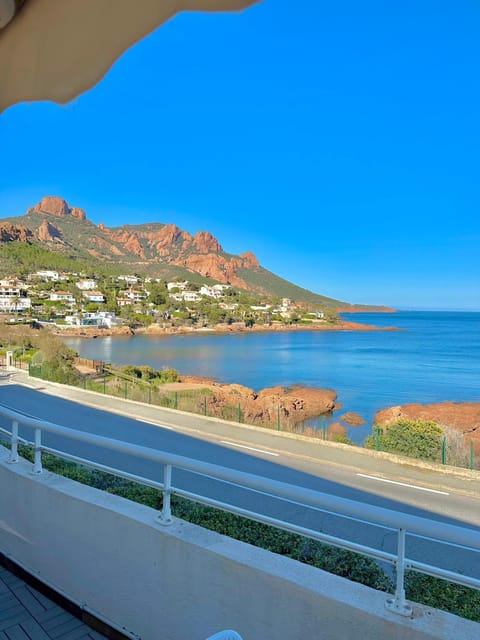 Nearby landmark, Neighbourhood, Mountain view, Sea view