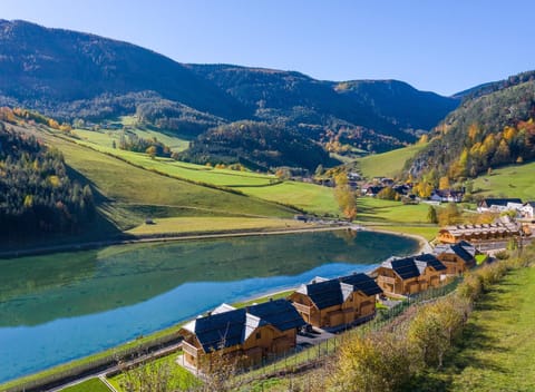 Natural landscape, Fishing, Snorkeling, Hiking, Diving, Lake view, Mountain view