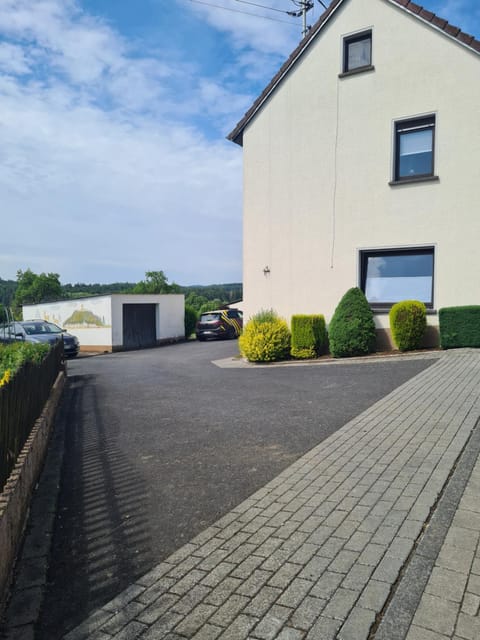 Pension Larifari Bed and Breakfast in Ahrweiler