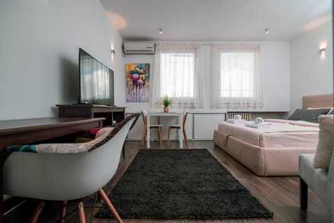 5 STAR CENTRAL STUDIO Apartment in Skopje