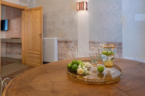 Lounge or bar, Breakfast