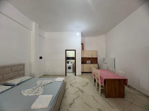 Bed, Kitchen or kitchenette, Living room, Photo of the whole room, Dining area, Bedroom