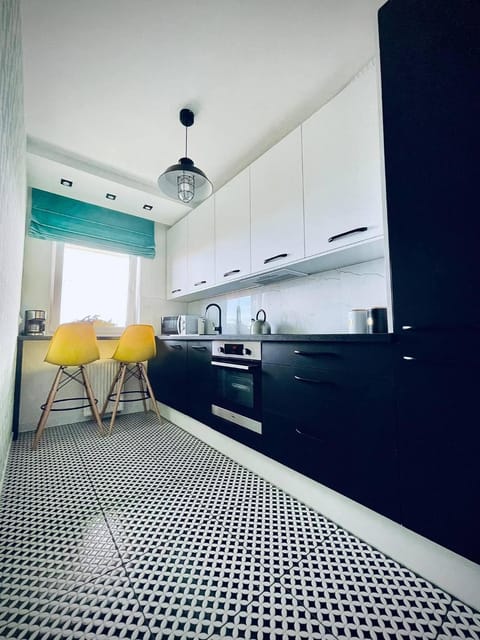 Kitchen or kitchenette, Dining area, dishwasher, minibar, pet friendly, stove