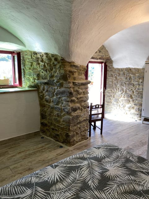 Agriturismo La Cascina dei Chicchi Farm Stay in Province of Massa and Carrara