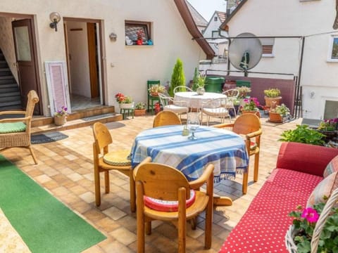 Property building, Balcony/Terrace, Living room