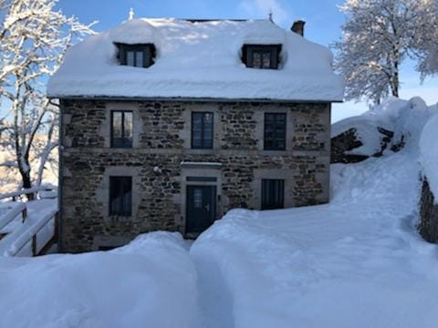 Property building, Winter