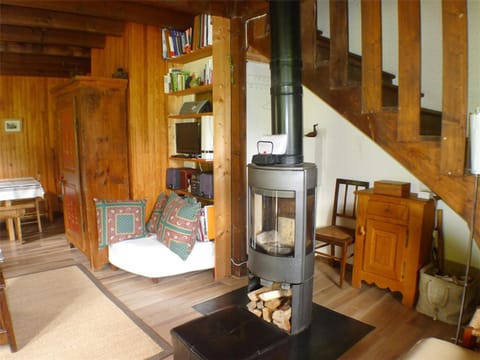 Chalet Savoyard à Morillon, 200m des pistes, 8-9 pers, confortable et bien équipé - FR-1-629-10 Chalet in Morillon