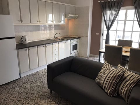 Kitchen or kitchenette, Living room