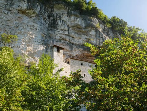 Nearby landmark