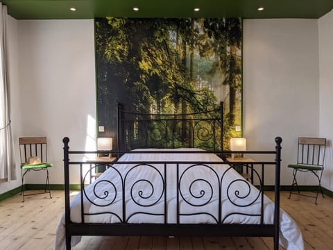 Bed, Bedroom