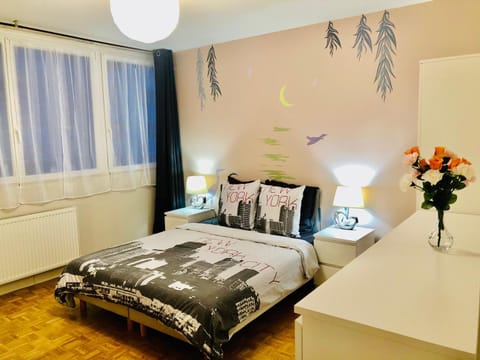 Chambre Privée en Colocation Villeurbanne Métro Bonnevay Bed and Breakfast in Villeurbanne