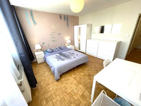 Chambre Privée en Colocation Villeurbanne Métro Bonnevay Bed and Breakfast in Villeurbanne