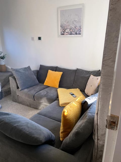 Beautiful Location One Bedroom Residential Home House in England