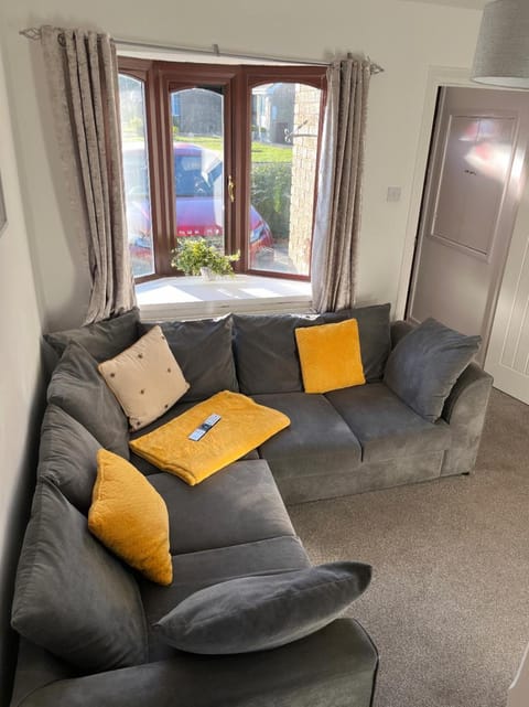 Beautiful Location One Bedroom Residential Home House in England