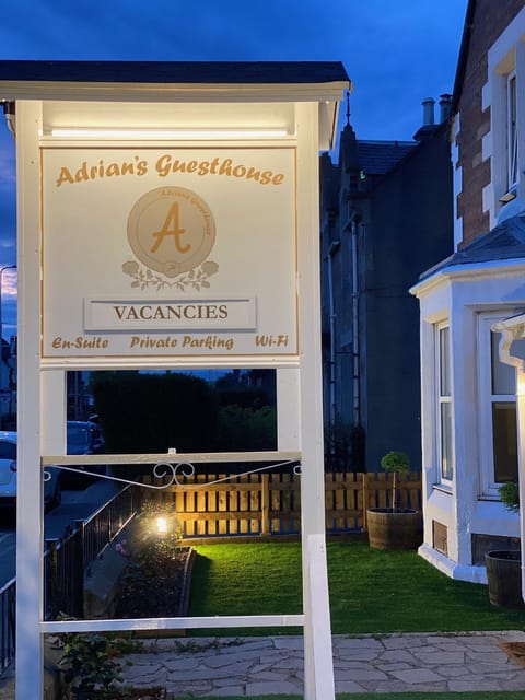 Adrian's Guest House Bed and Breakfast in Inverness