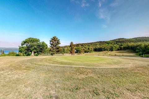 Lakeview Condo Apartment in Moosehead Lake