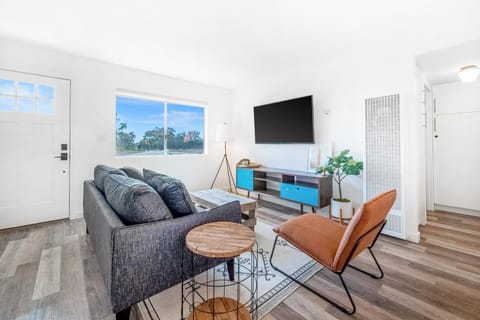 Aloha Amigos Surf Getaway House in San Clemente