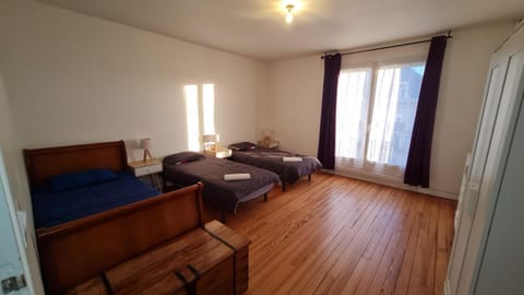 Appartement 83 m2, 4 lits , 5 Pers, 100 m de la gare, Confortable et Lumineux Apartment in Le Havre