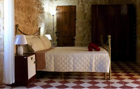 Ta' Salvu u Marija Villa in Munxar