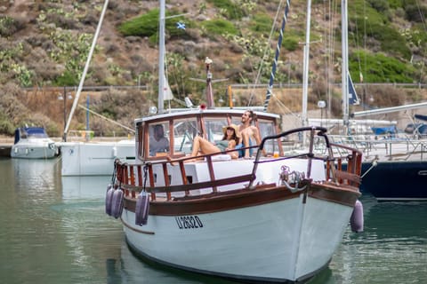 Guests, Entertainment