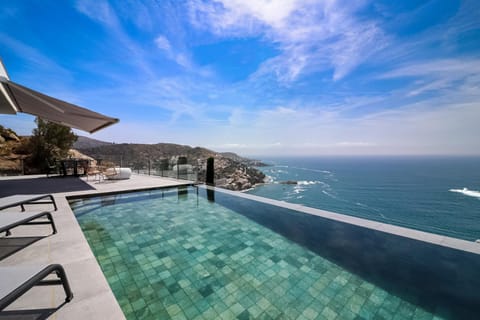 Balcony/Terrace, Pool view, Sea view, Swimming pool