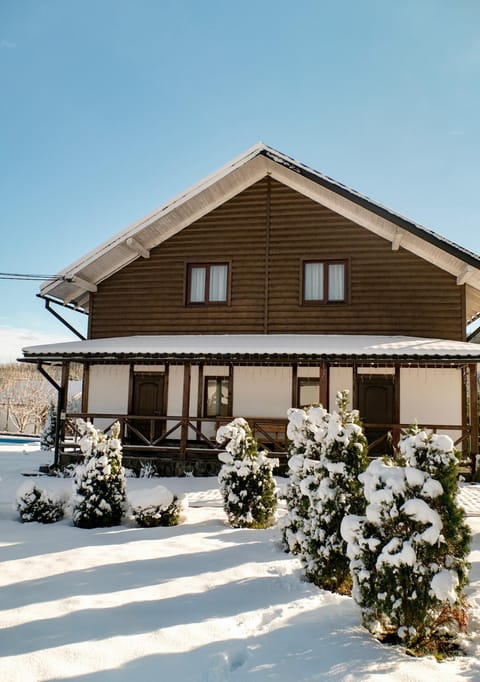 Property building, Day, Winter
