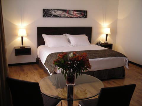 Bedroom, City view, Mountain view, Street view