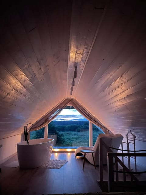 Bedroom, Bath