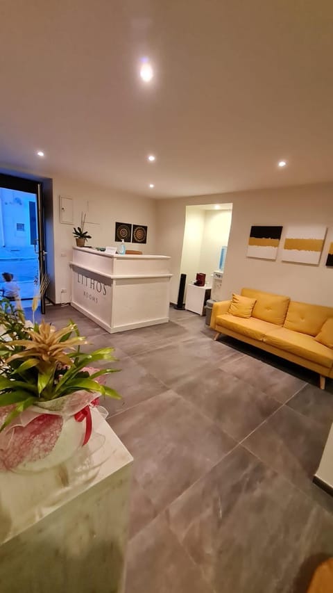 Living room, Lobby or reception
