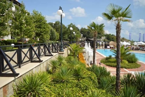 Garden, Swimming pool