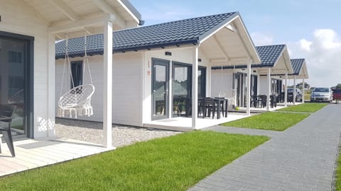 SANMAR-Całoroczne domki nad morzem w Dziwnówku House in West Pomeranian Voivodeship, Poland