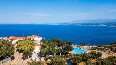 Villa Akrolithos with Private Pool Villa in Crete