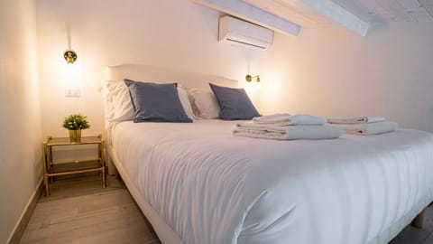 Bed, Decorative detail, Bedroom
