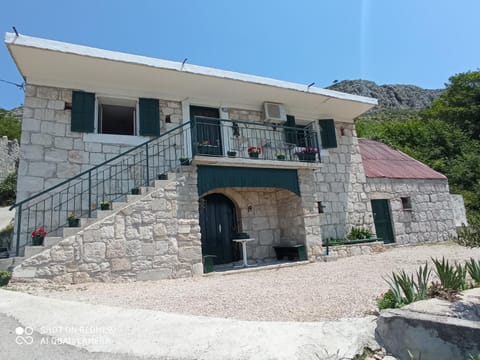 Apartman Anna Villa in Podstrana