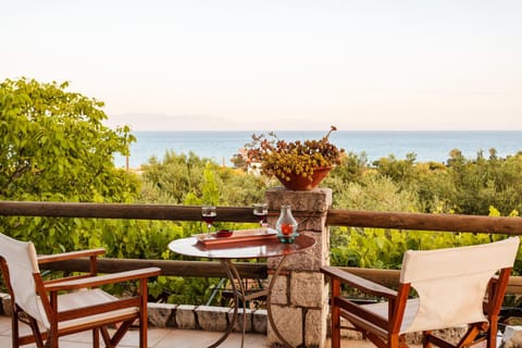 View (from property/room), Balcony/Terrace, Seating area