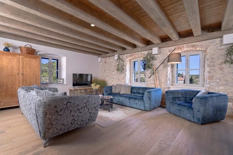 TV and multimedia, Living room