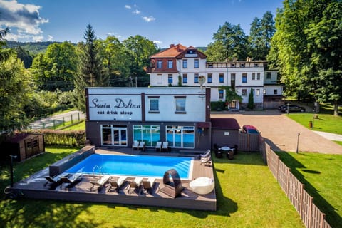 Property building, Swimming pool
