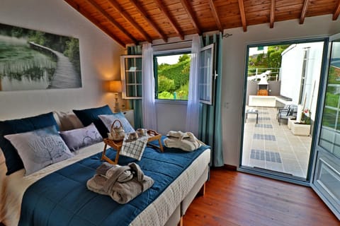 Patio, View (from property/room), Balcony/Terrace, Dining area, Bedroom