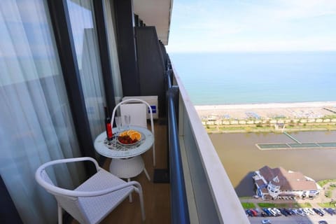 View (from property/room), Balcony/Terrace, Sea view